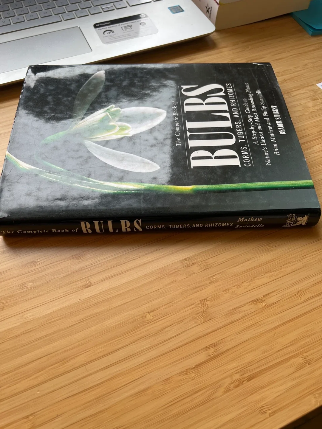 The Complete Book of Bulbs image indicator(4)