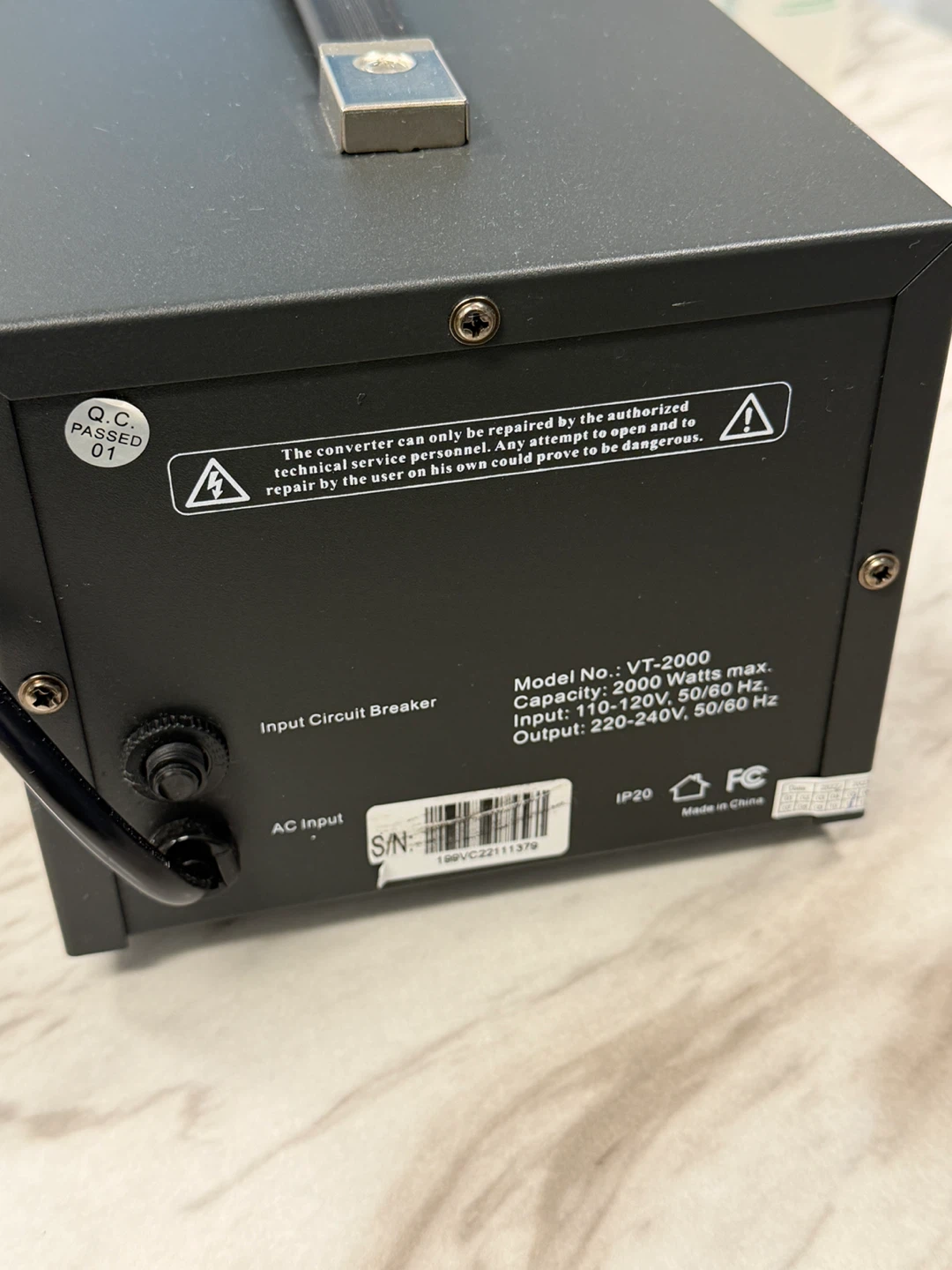 Seyas VT-2000 Voltage Converter - photo 2