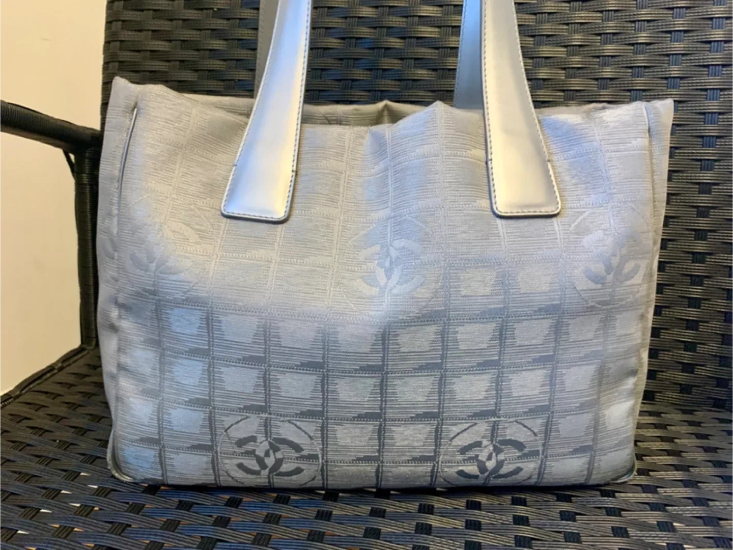 Authentic Vintage Chanel  Tote Bag image indicator(2)