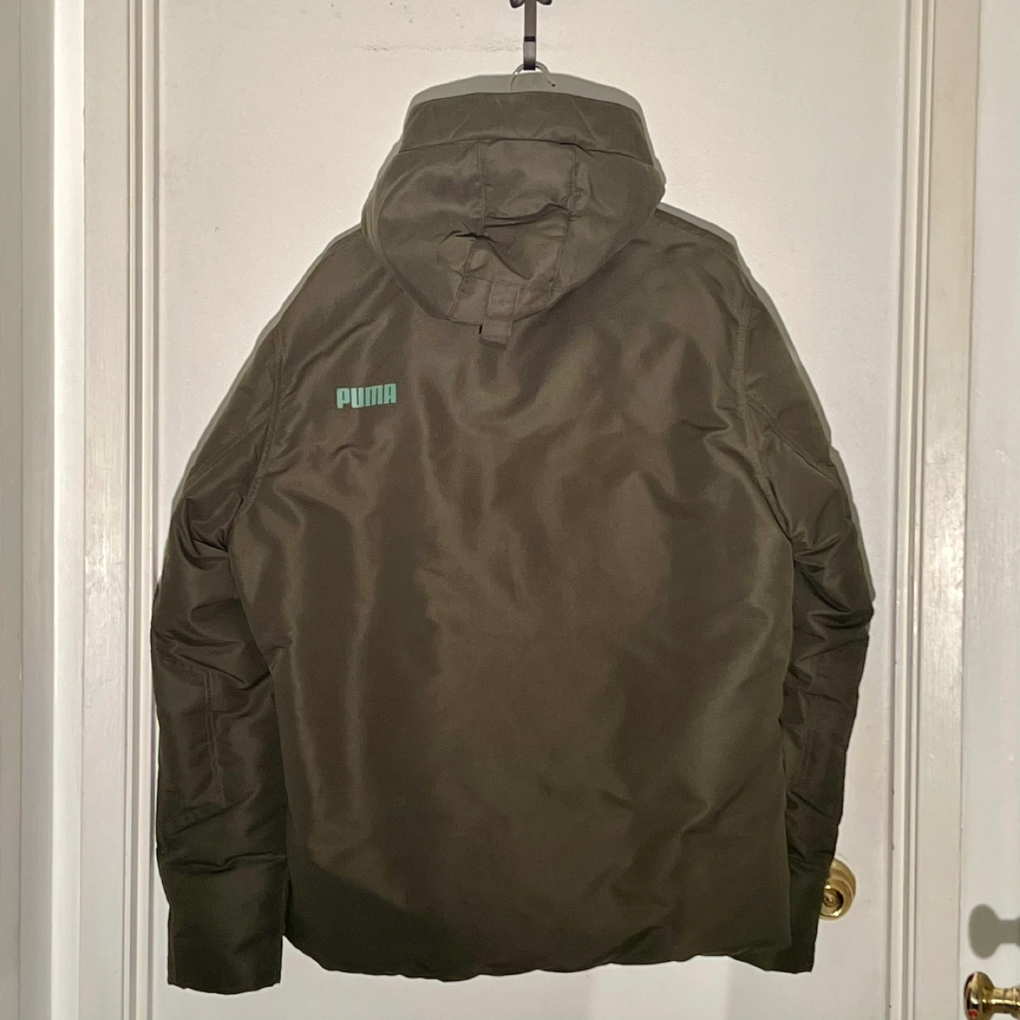 Like new! Feather & down Puma bomber winter jacket. Sz. XL - photo 3