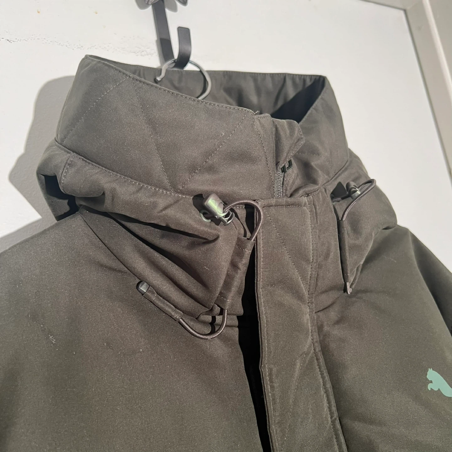 Like new! Feather & down Puma bomber winter jacket. Sz. XL - photo 2