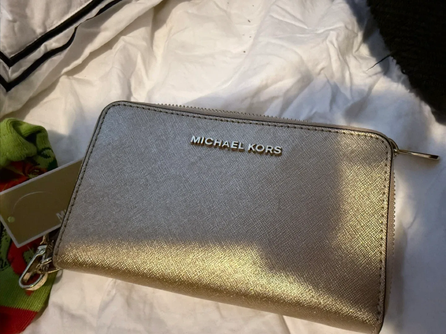 Michael Kors Jet Set Wallet - Gold image indicator(2)