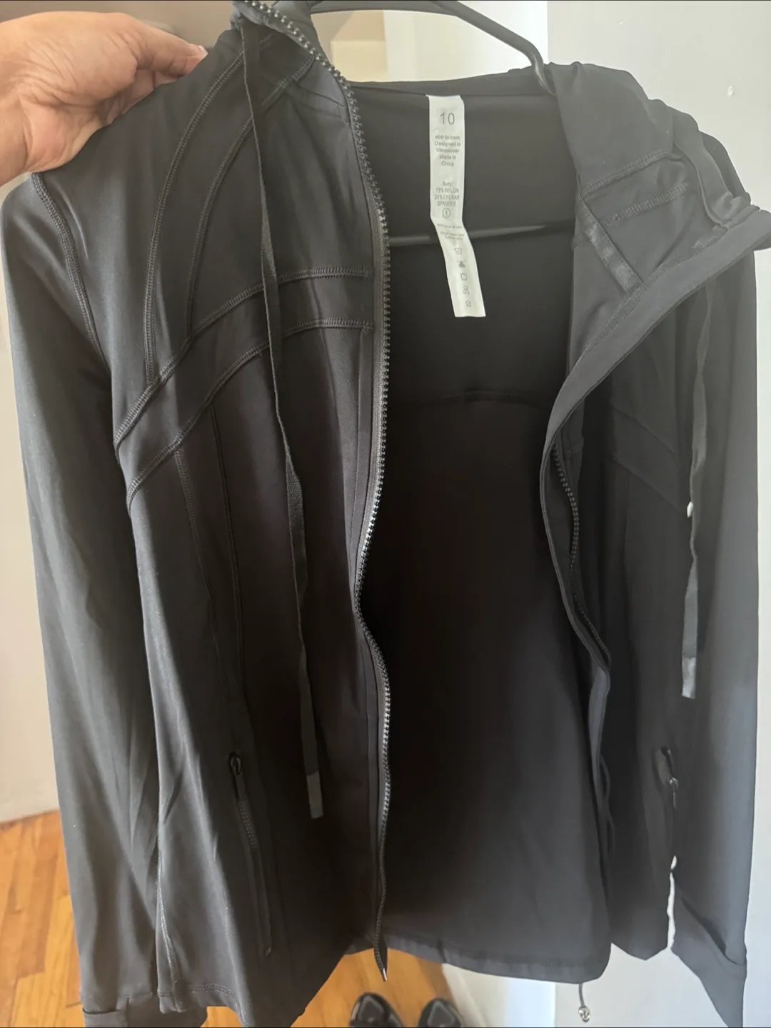Lululemon Black Define Jacket Size 10 image indicator(2)