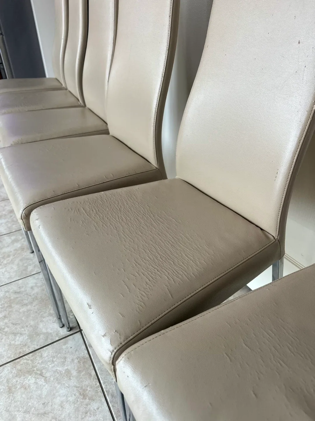 Glass Dining Table with 6 Chairs - Modern Design image indicator(8)