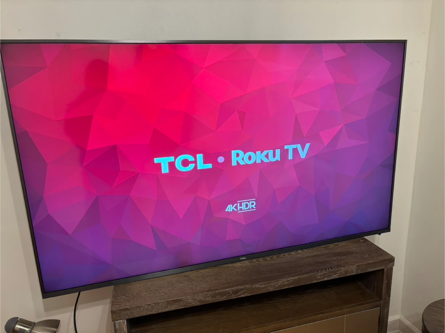 65 inch 4k tcl Roku hdr tv. Needs a remote
