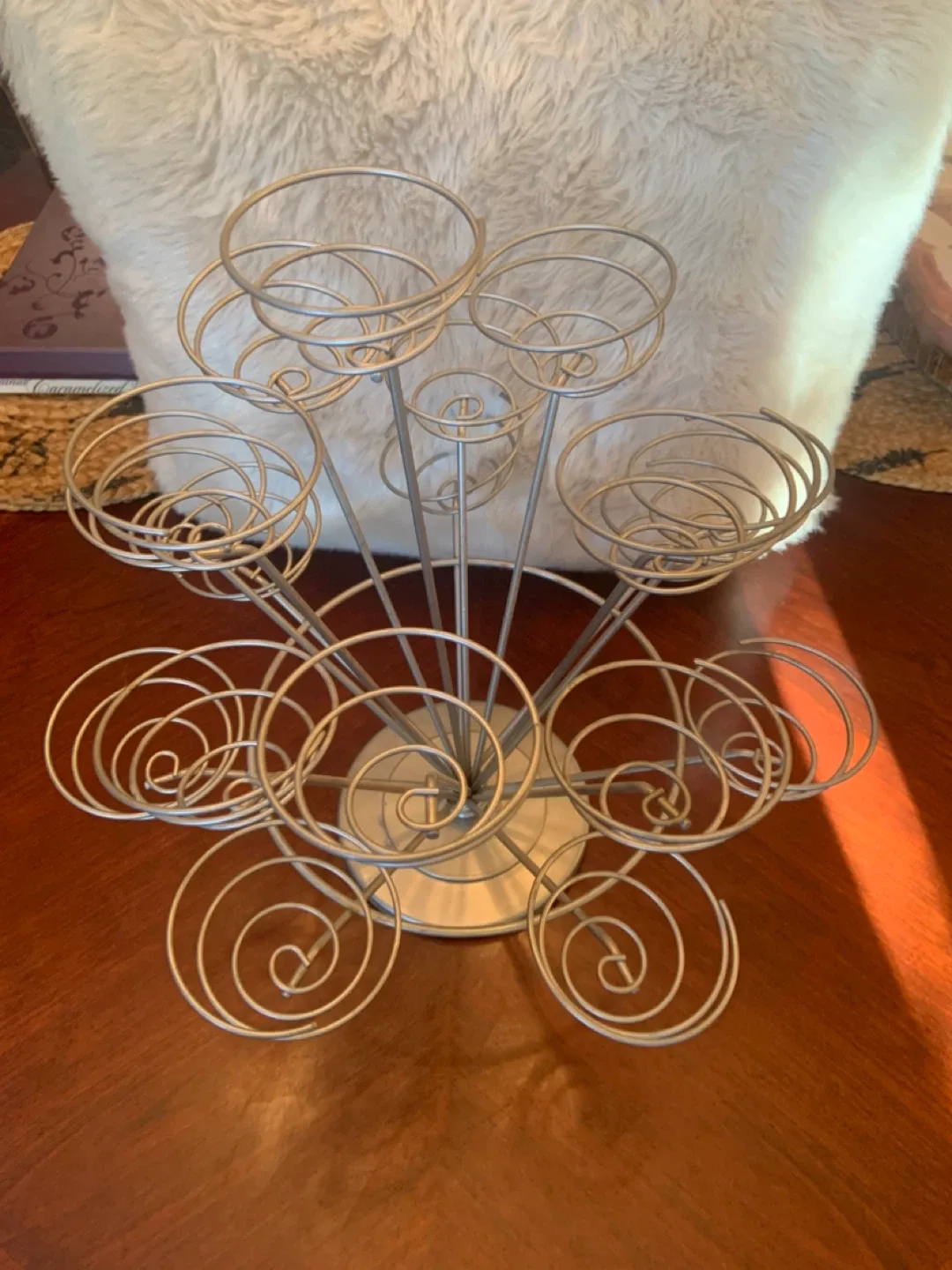 Three Tier Heavy  Metal Cupcake Tree Holder•Display image indicator(7)