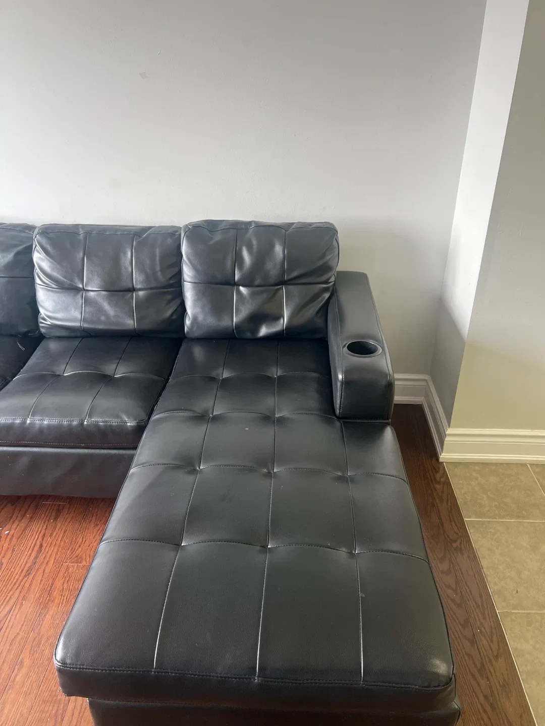 Black Leather Sectional Sofa image indicator(2)