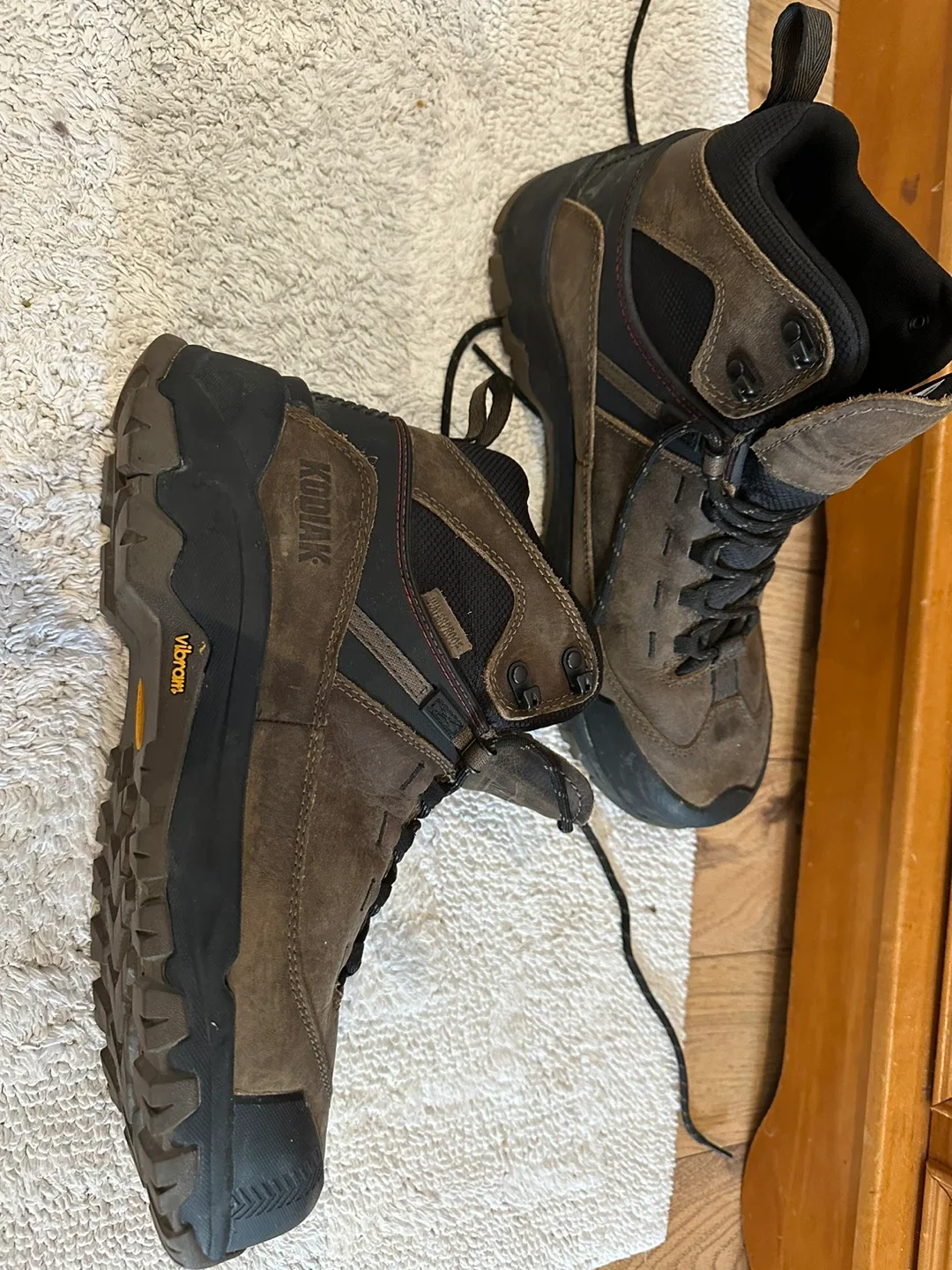 Kodiak Hiking Boots – Vibram Sole – Size 10w Us