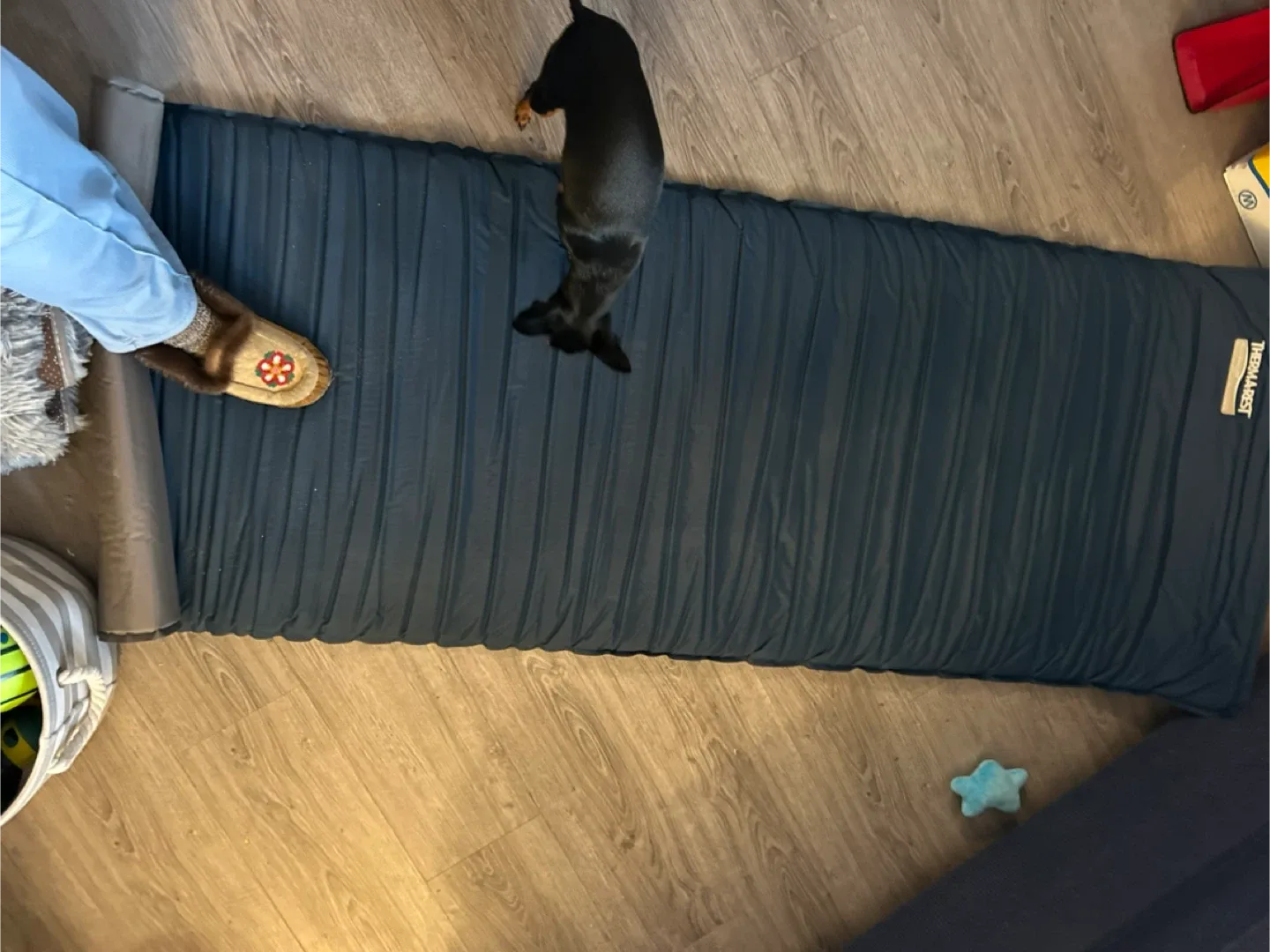 Therm-a-Rest Basecamp Inflatable Sleeping Mat image indicator(2)