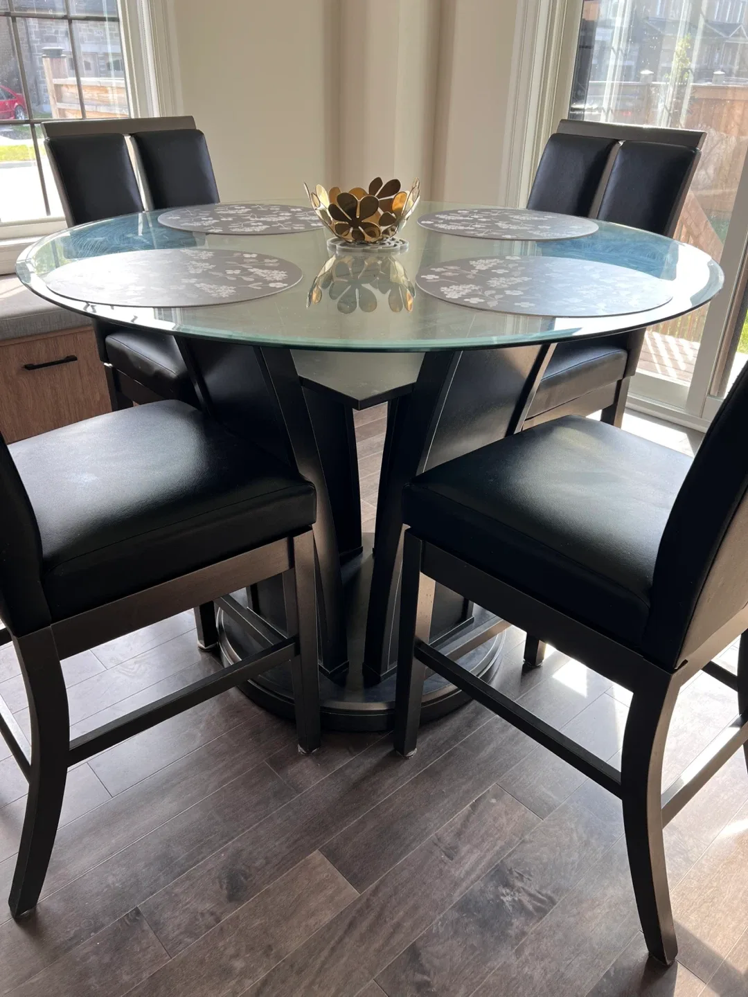 Round Glass Dining Table with 4 Black Chairs