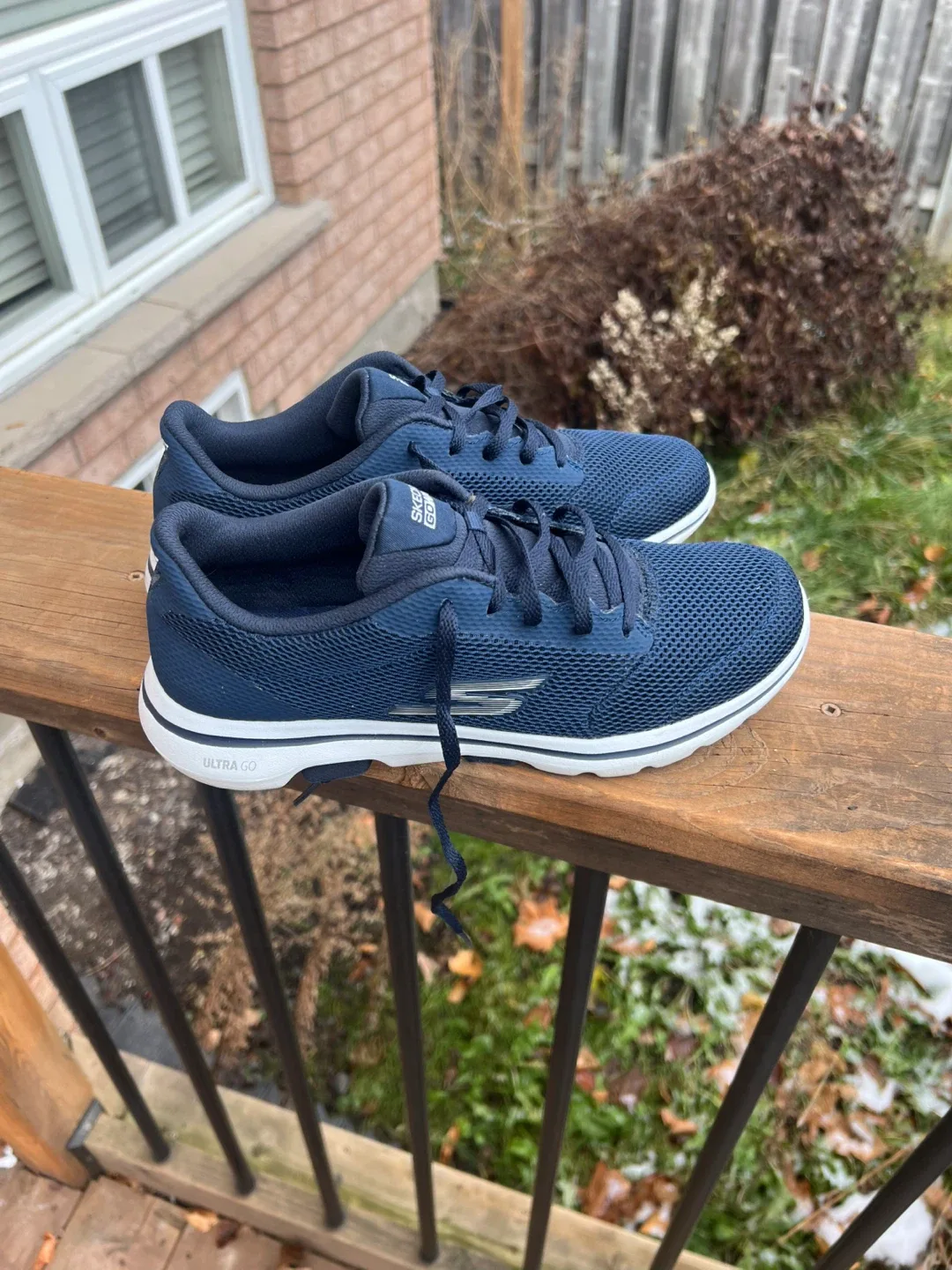 Skechers GOwalk Joy Shoes - Size 7.5 image indicator(2)