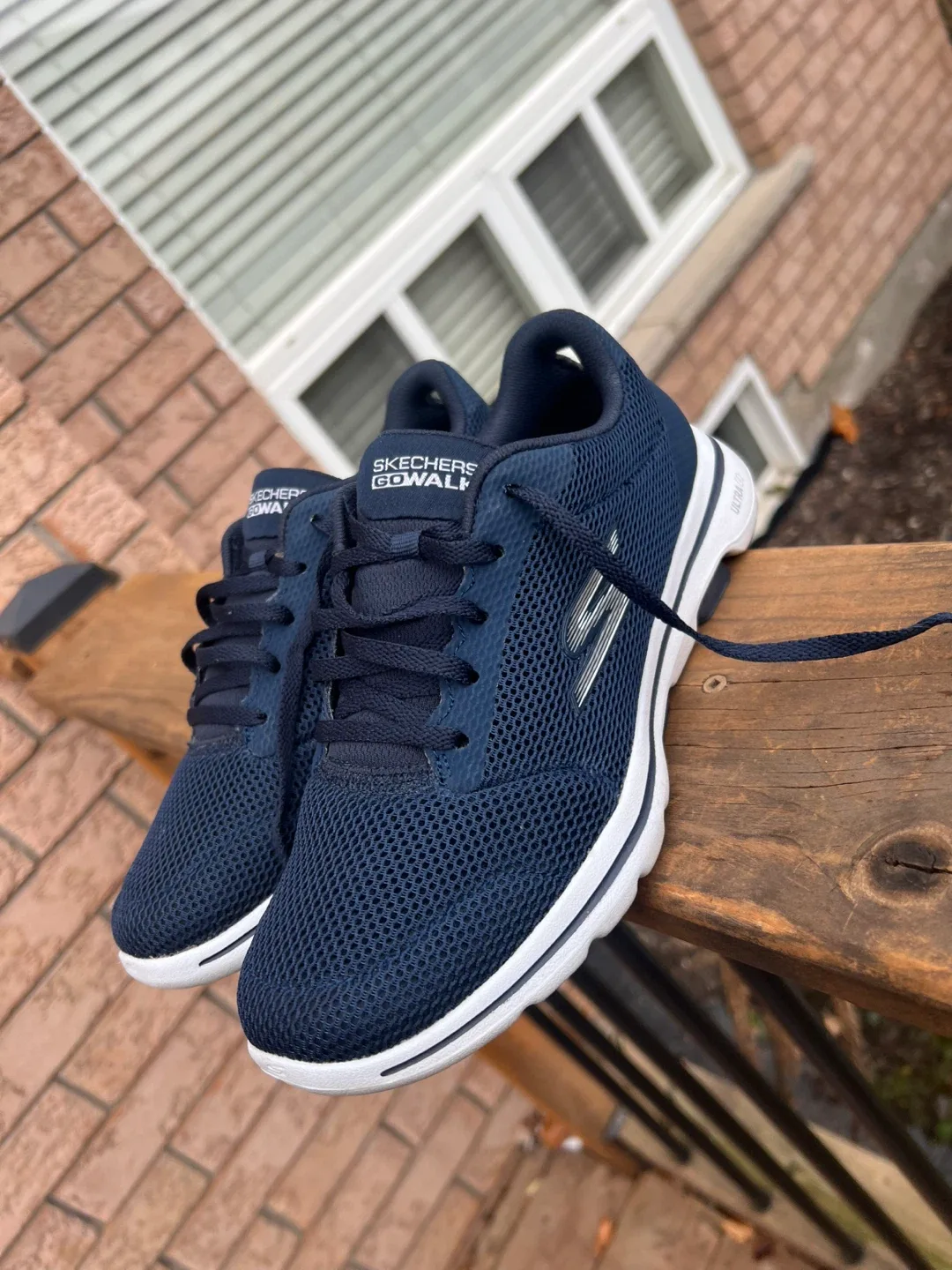 Skechers GOwalk Joy Shoes - Size 7.5