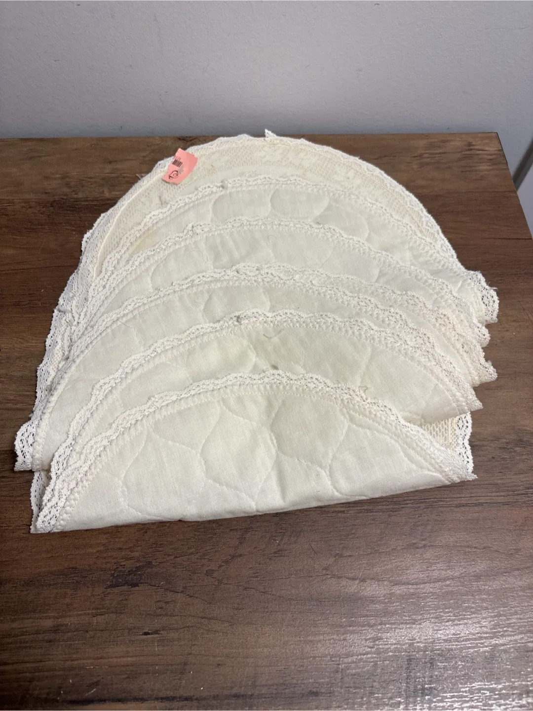 Vintage Oval Placemats with Lace Trim - Set of 6 image indicator(4)