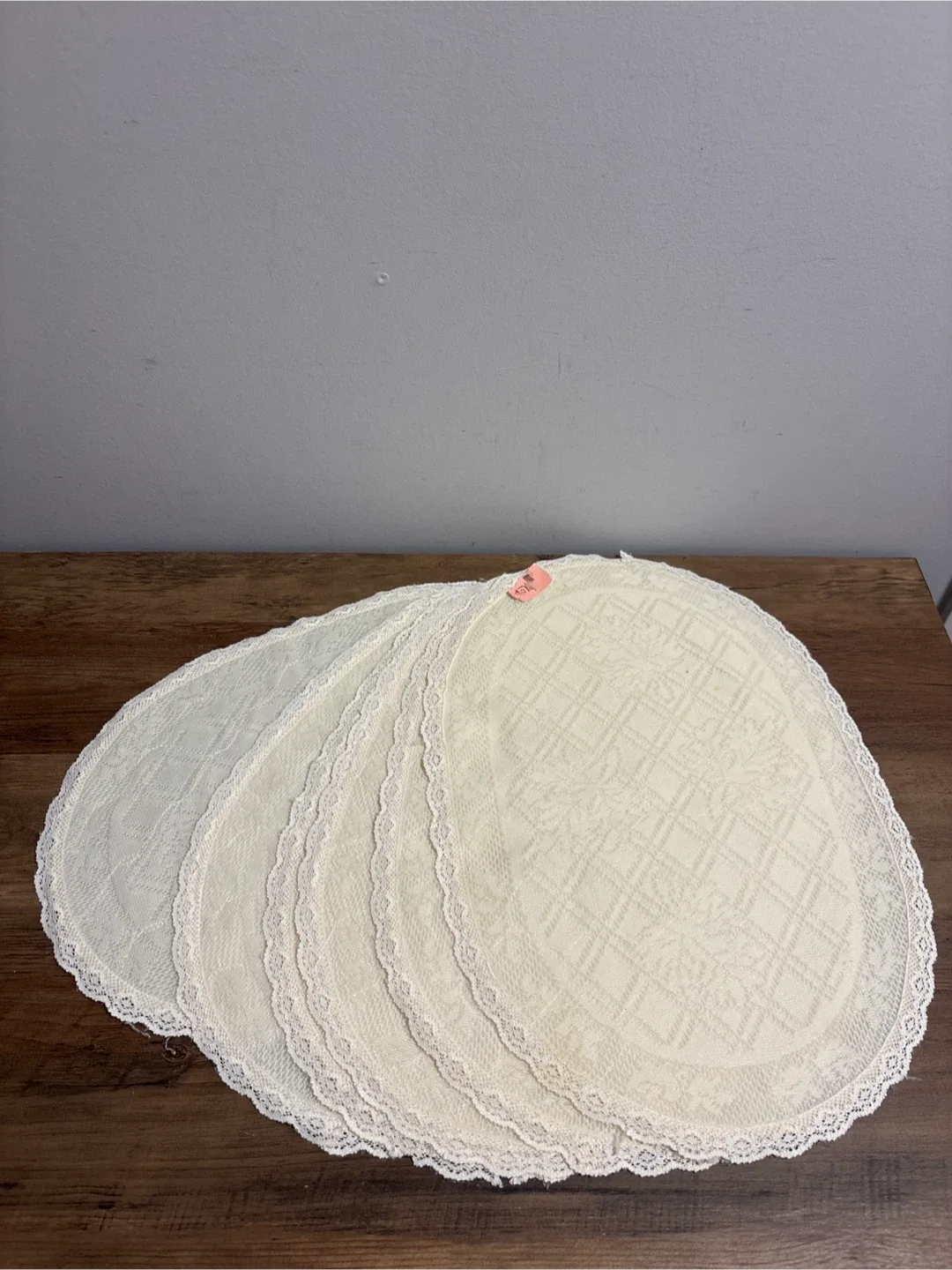 Vintage Oval Placemats with Lace Trim - Set of 6 image indicator(7)