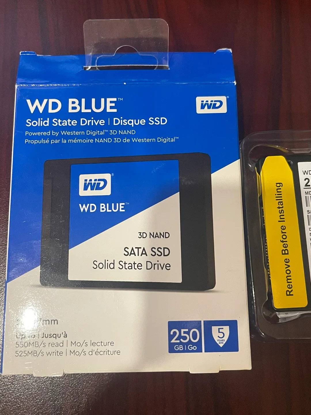 WD Blue 250GB SSD - Like New! image indicator(3)