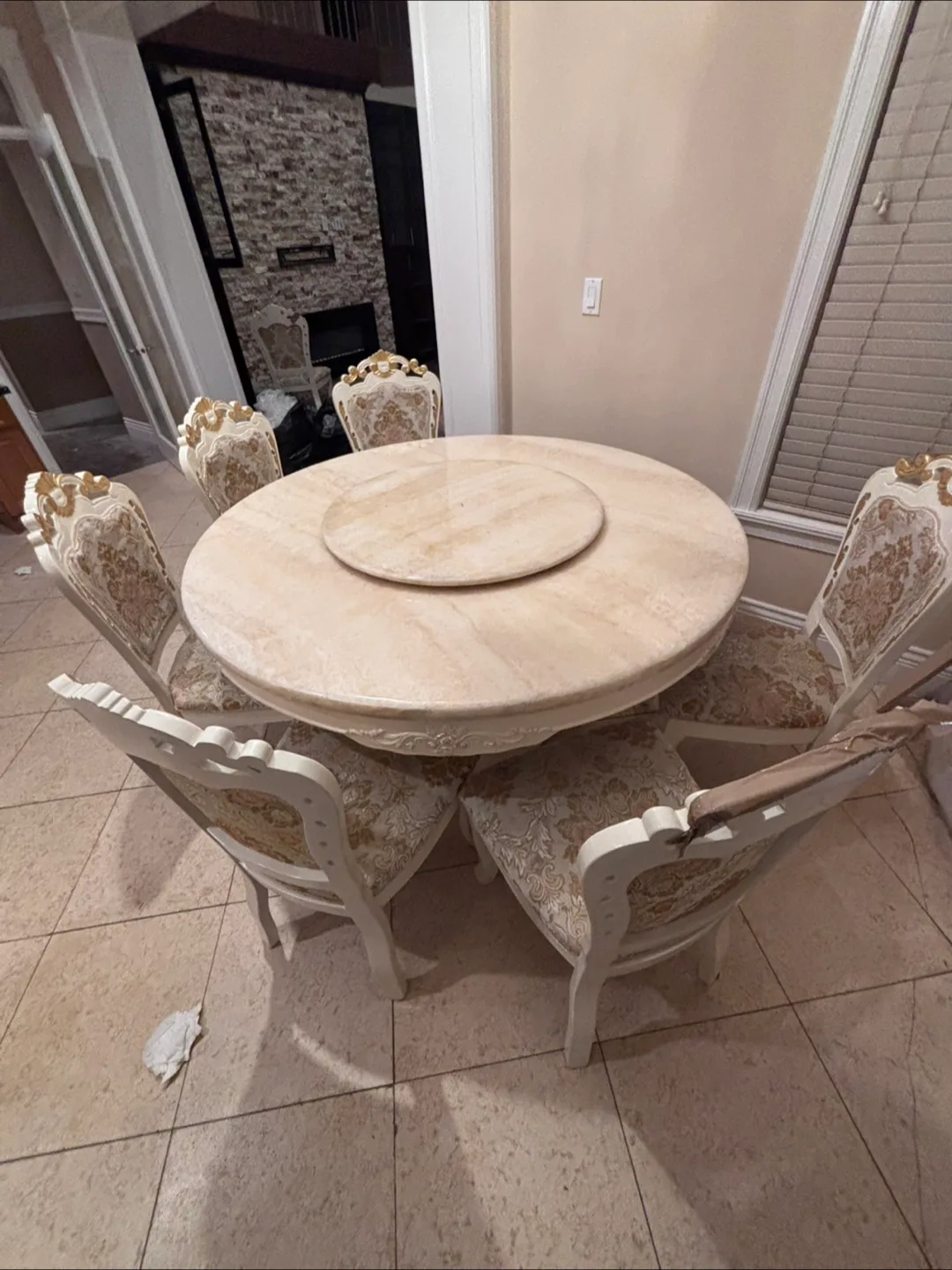 Round Dining Table with 8Chairs - Elegant Set
