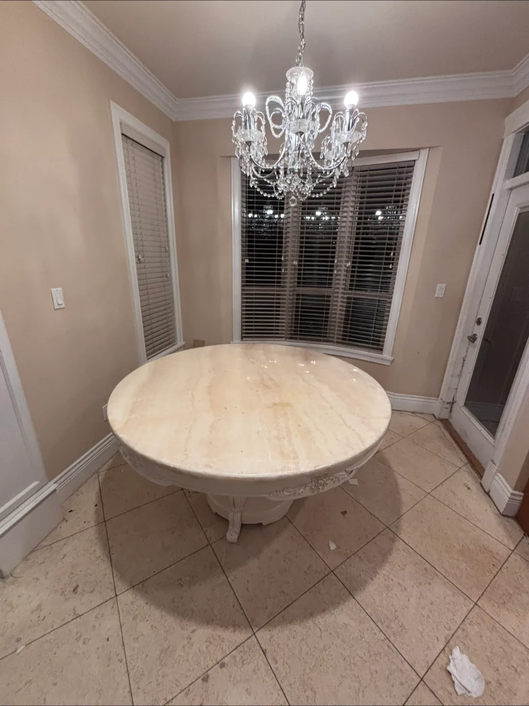 Round Dining Table with 8Chairs - Elegant Set image indicator(5)