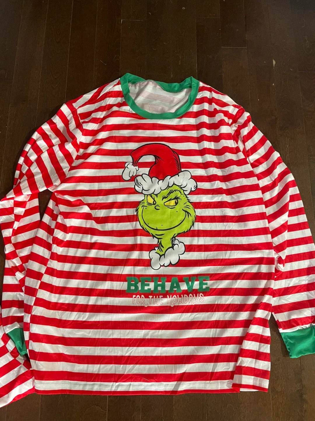 Ladies Grinch Holiday Pajama Set - XL image indicator(2)