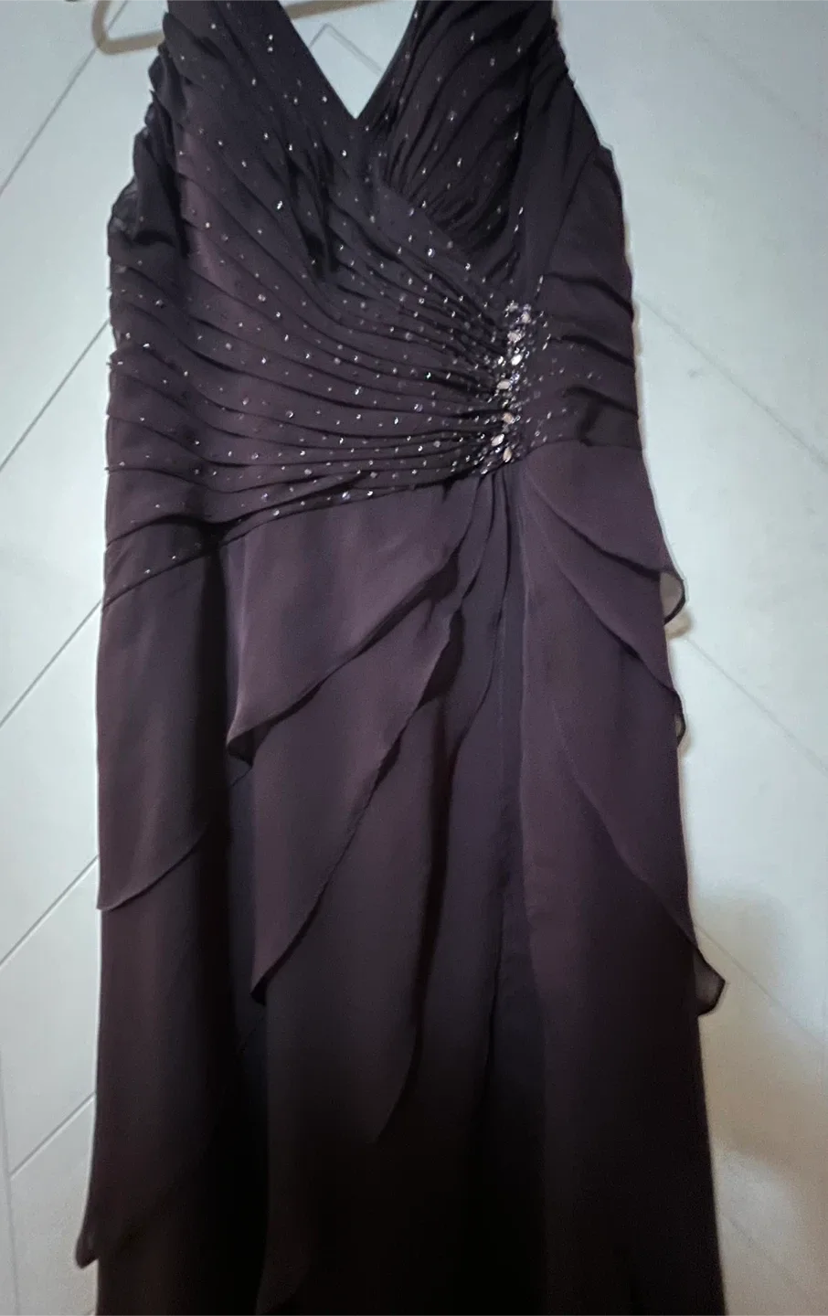 Beautiful Formal Dress with Shawl Size 8-10 image indicator(3)