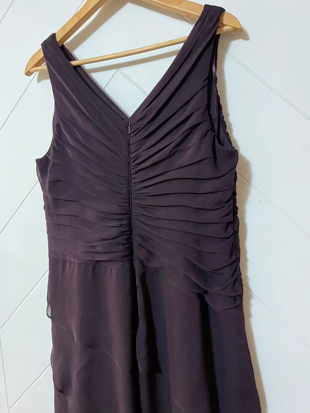 Beautiful Formal Dress with Shawl Size 8-10 image indicator(7)