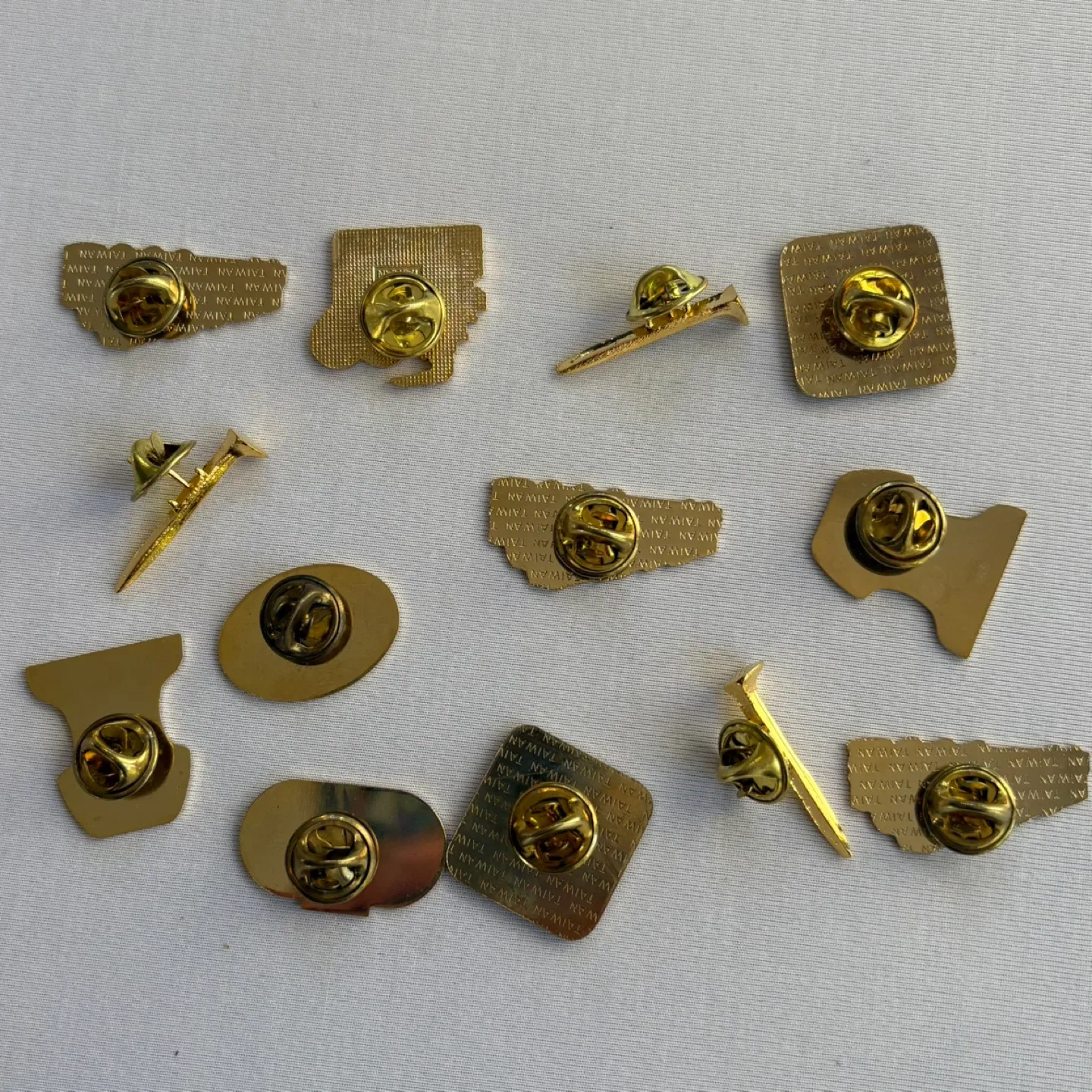 Vintage Canadian Railway Pin Lot CN Via Rail Railway Memorabilia image indicator(7)