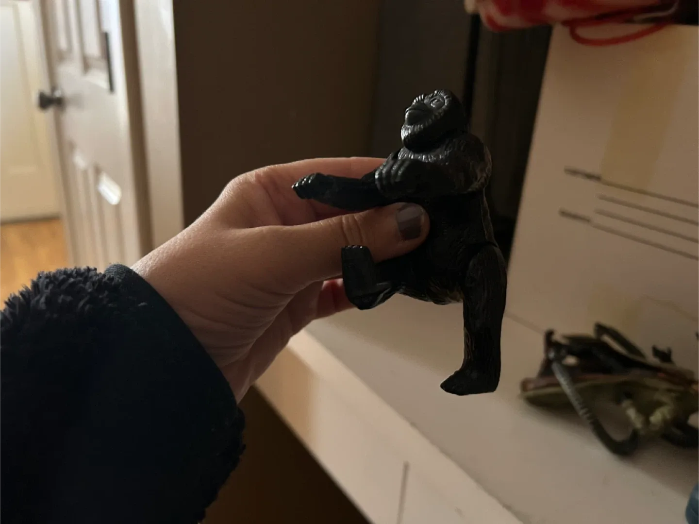 Toy Gorilla Figure image indicator(2)
