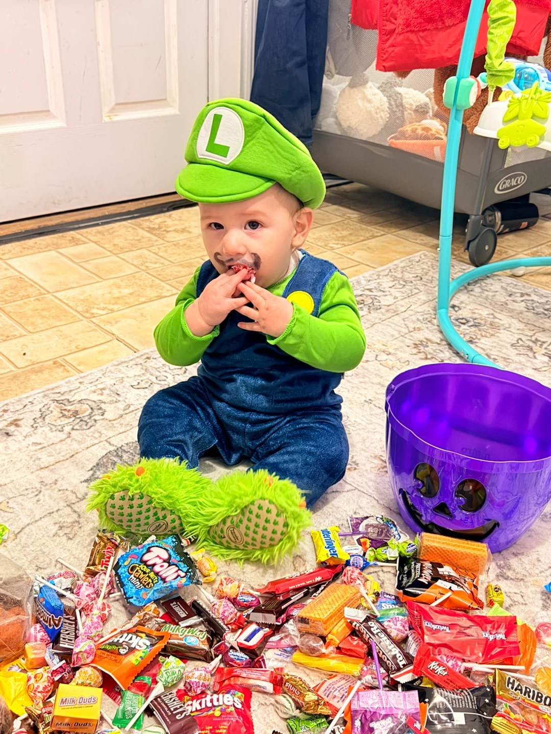 Luigi costume 6-9month #Cleanout