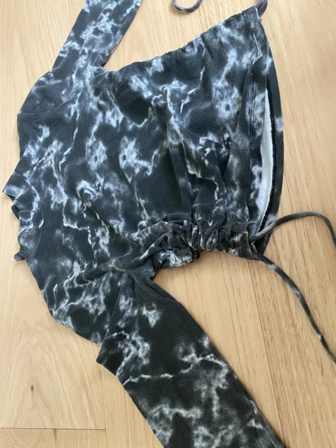 Tie Dye Long Sleeve Crop Top image indicator(2)