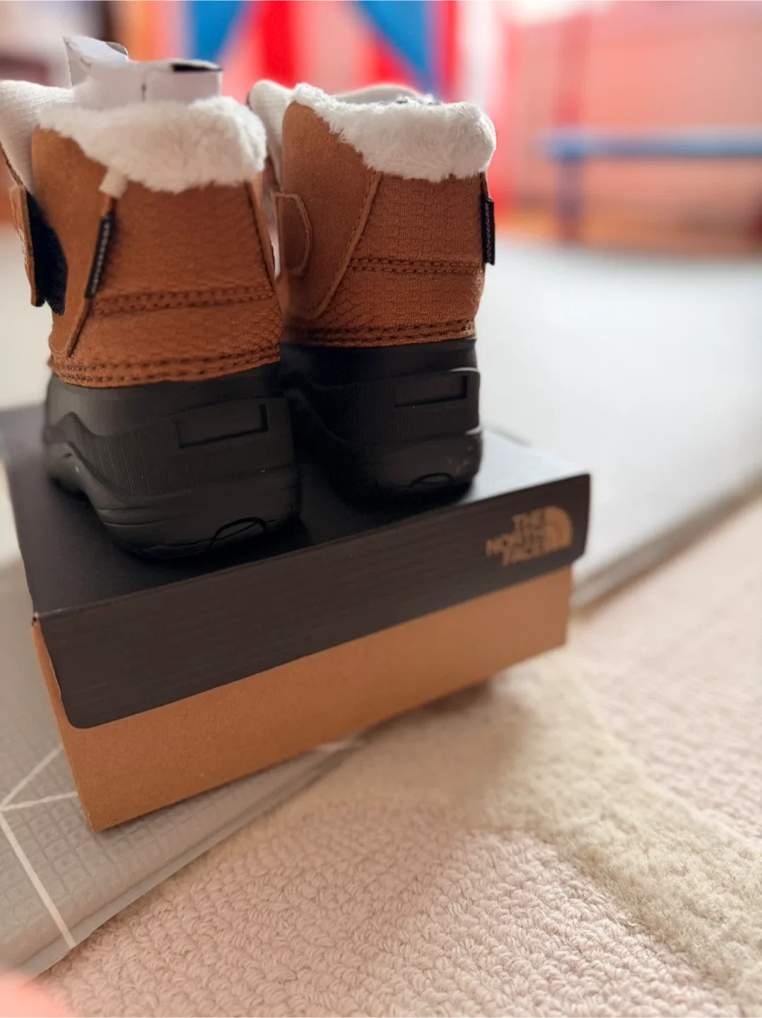The North Face Toddler Alpenglow II Boots - Size 7 image indicator(5)