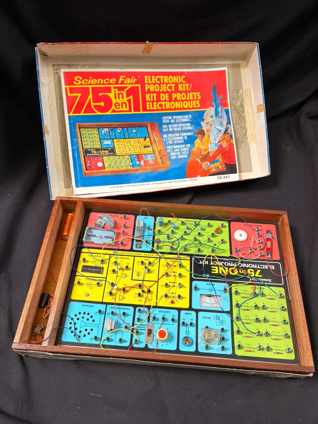 #cleanout Vintage Science Fair 75-in-1 Electronic Project Kit image indicator(5)