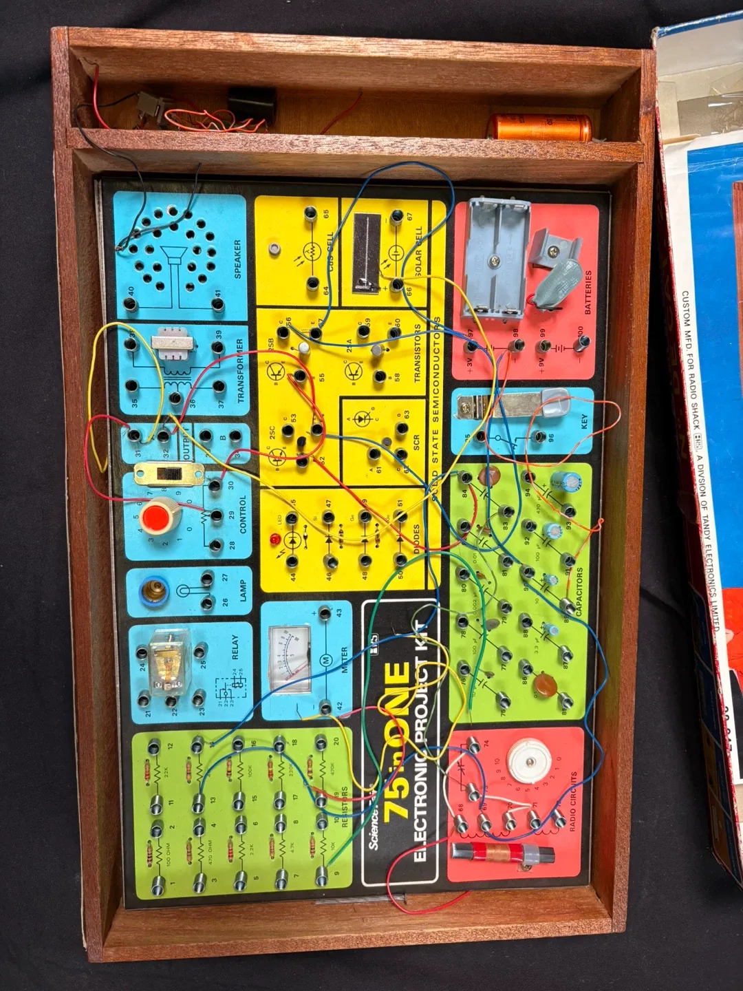 #cleanout Vintage Science Fair 75-in-1 Electronic Project Kit image indicator(6)