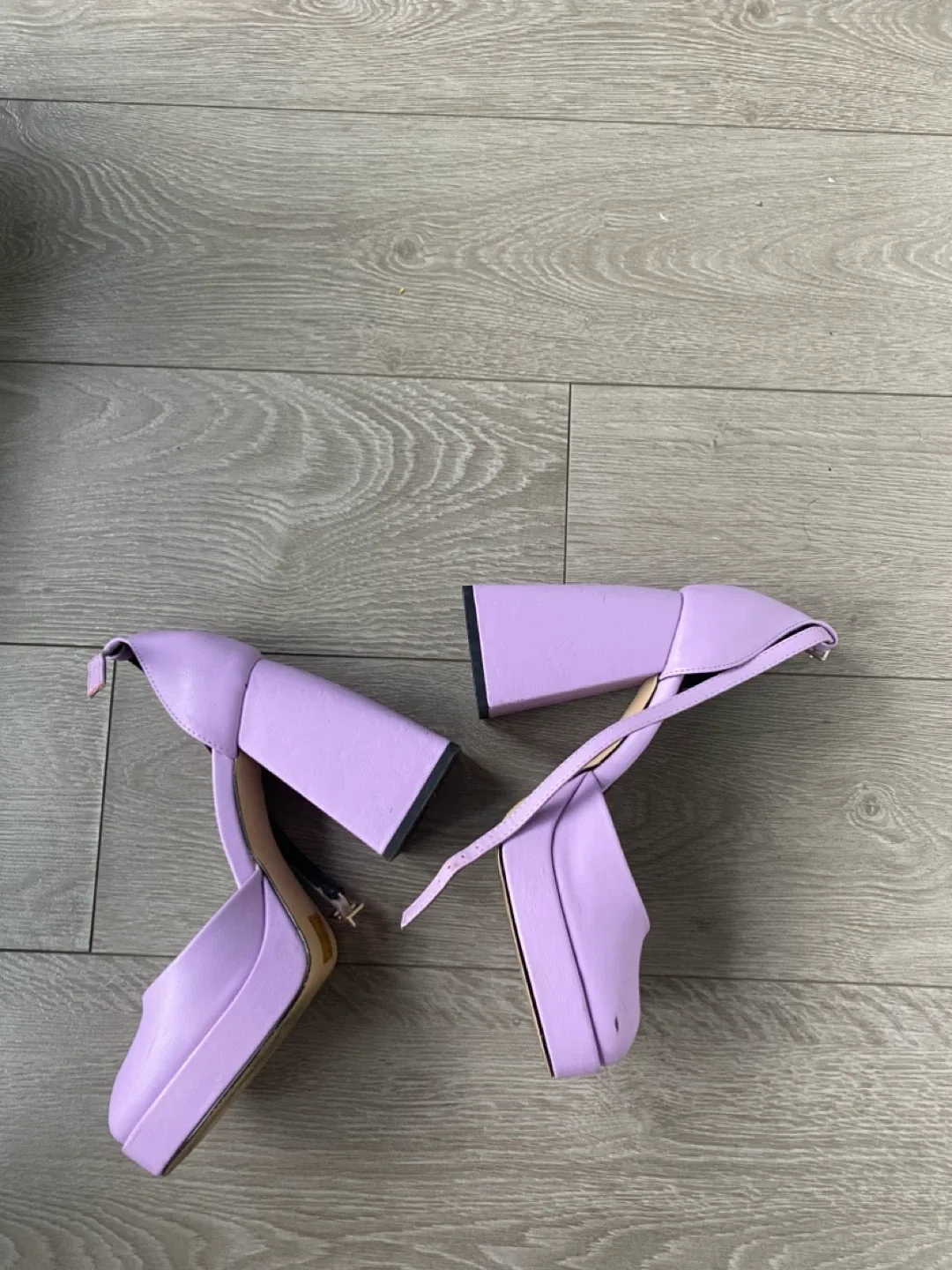 Platform Heels - Size 8 image indicator(5)