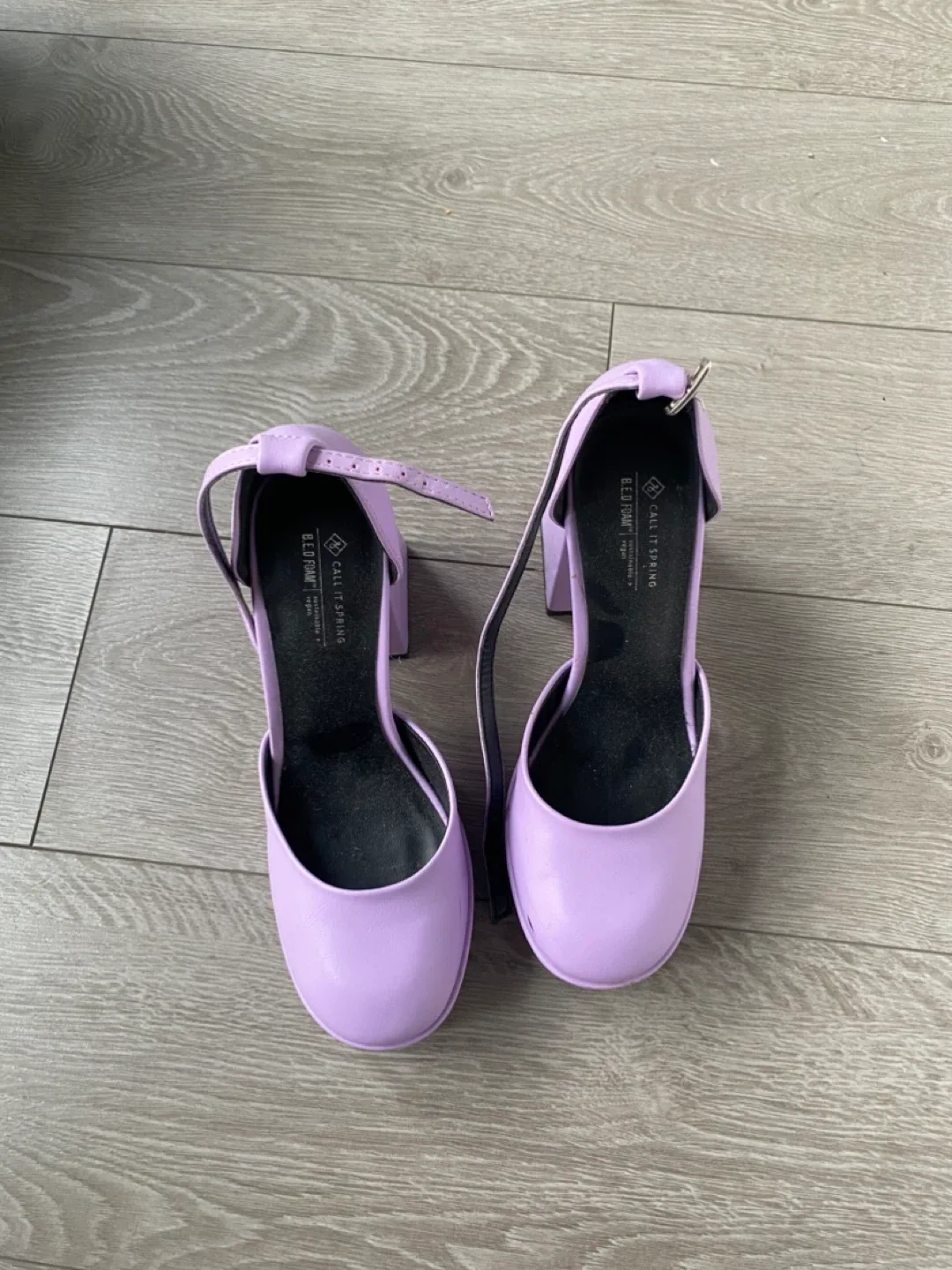 Platform Heels - Size 8 image indicator(4)