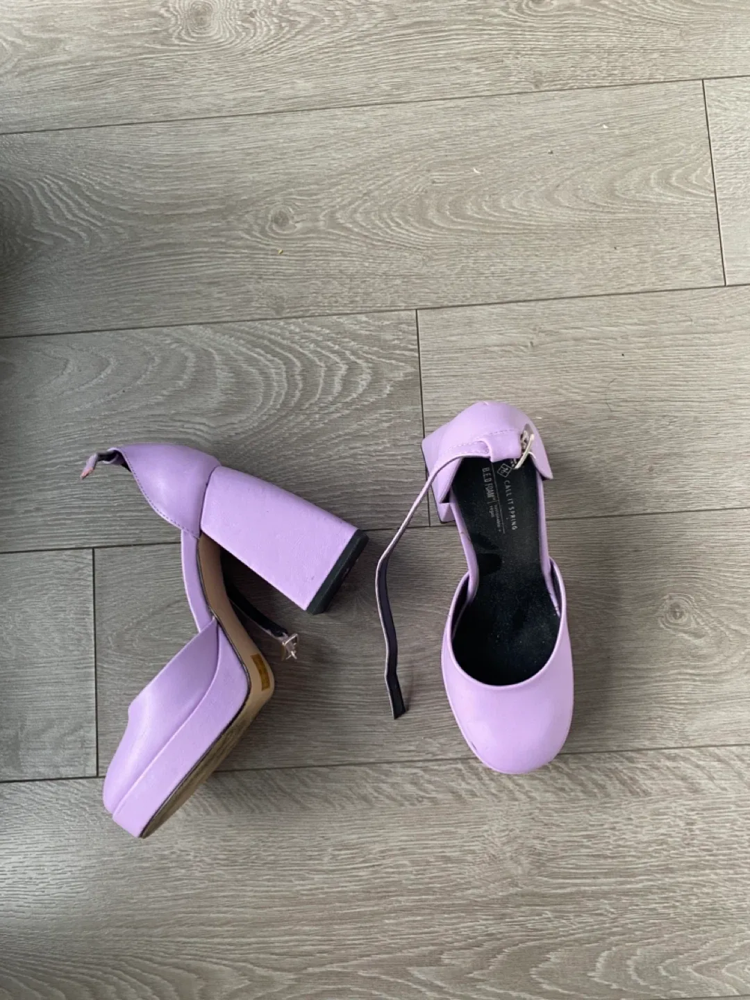 Platform Heels - Size 8 image indicator(3)