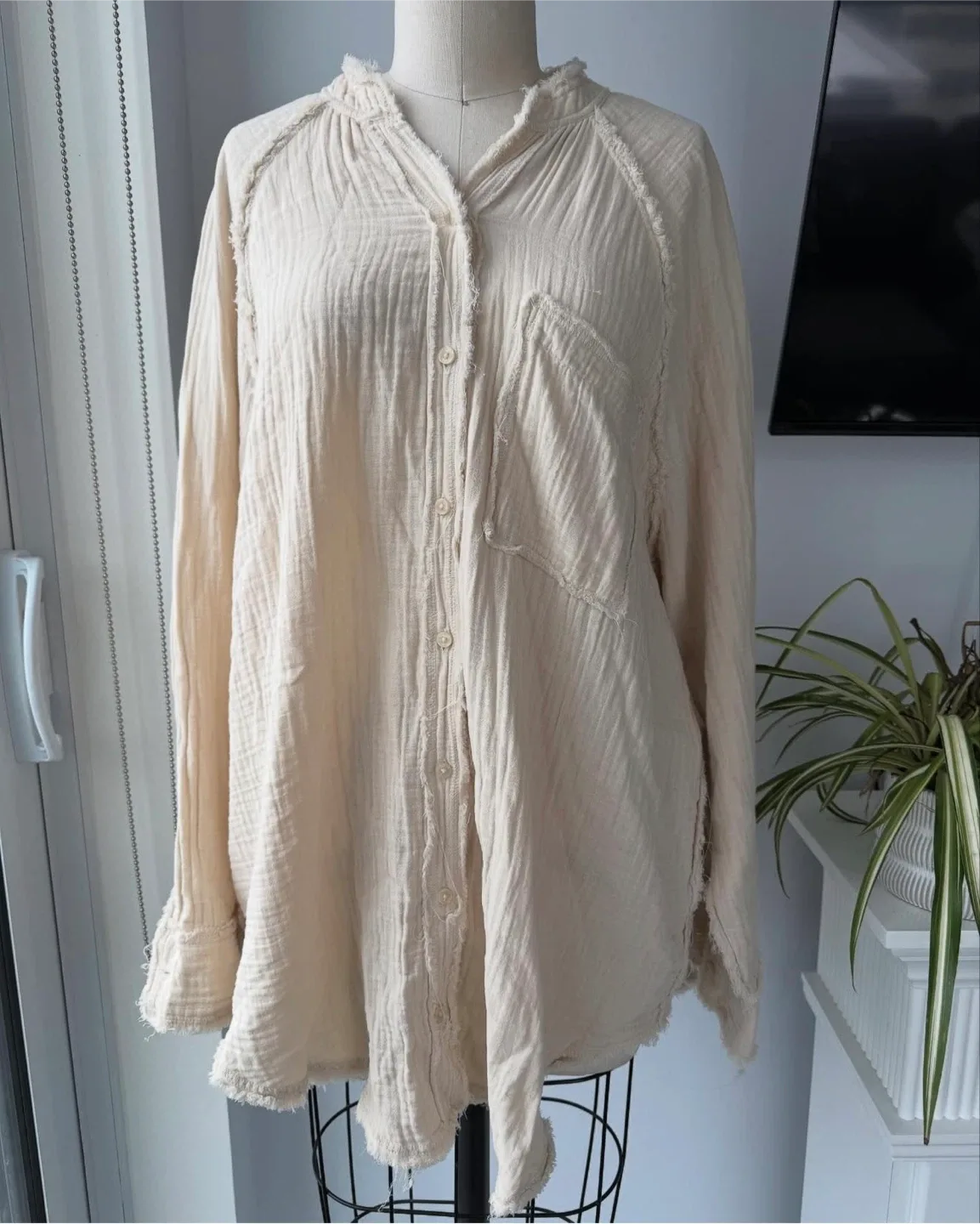 Aerie 100% cotton Button-Up Shirt size medium