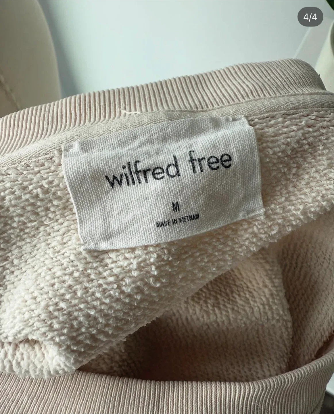 Aritzia Wilfred Cream-Colored Crewneck Sweatshirt Size M image indicator(4)