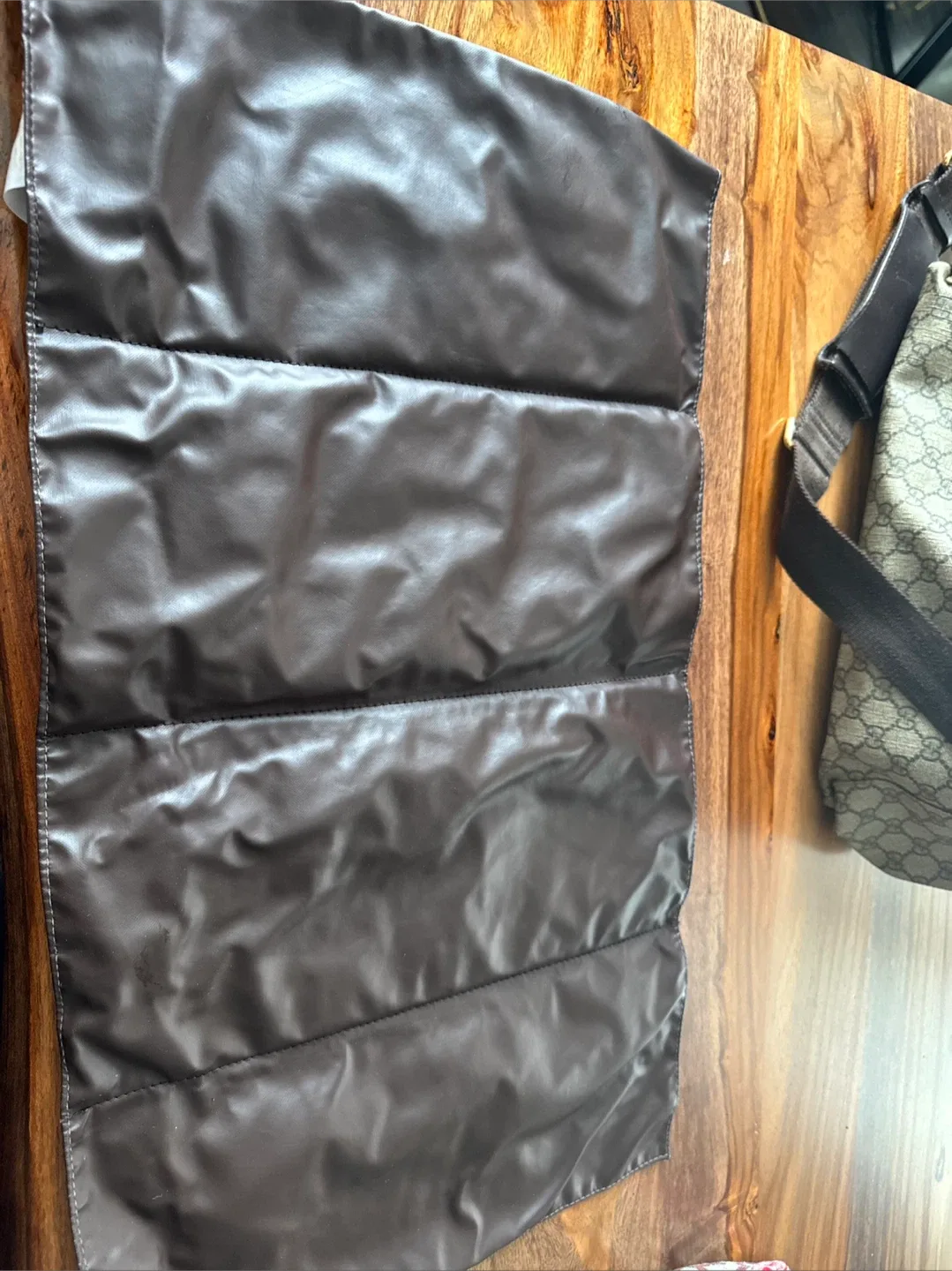 Gucci GG Beige Bag image indicator(6)