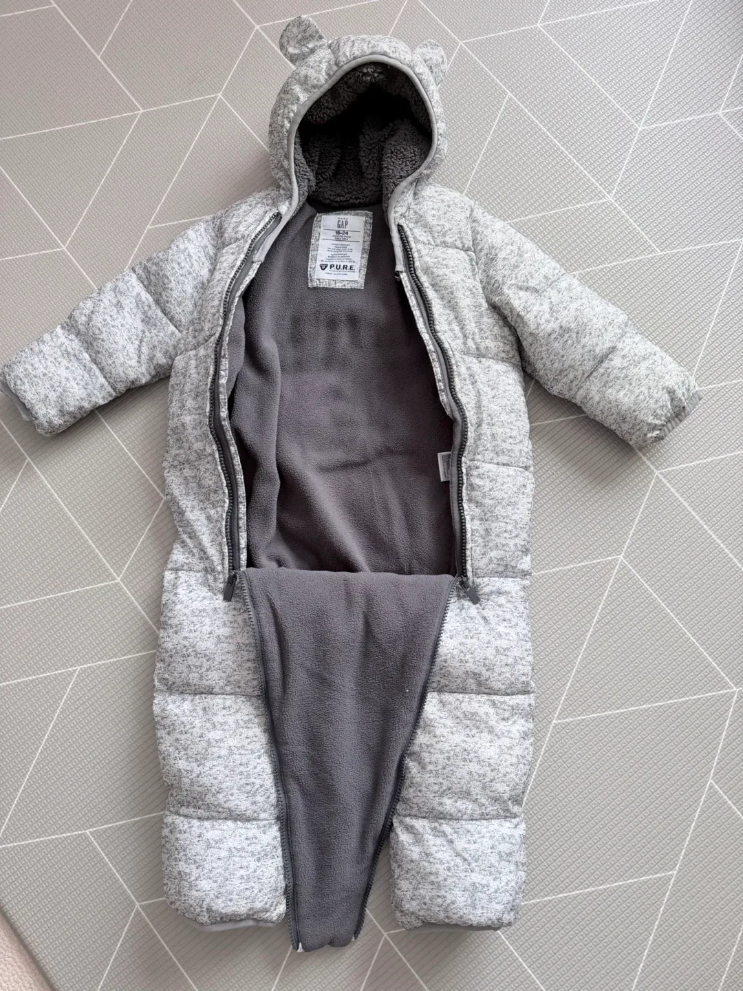 GAP Baby Snowsuit 18-24 Months image indicator(7)