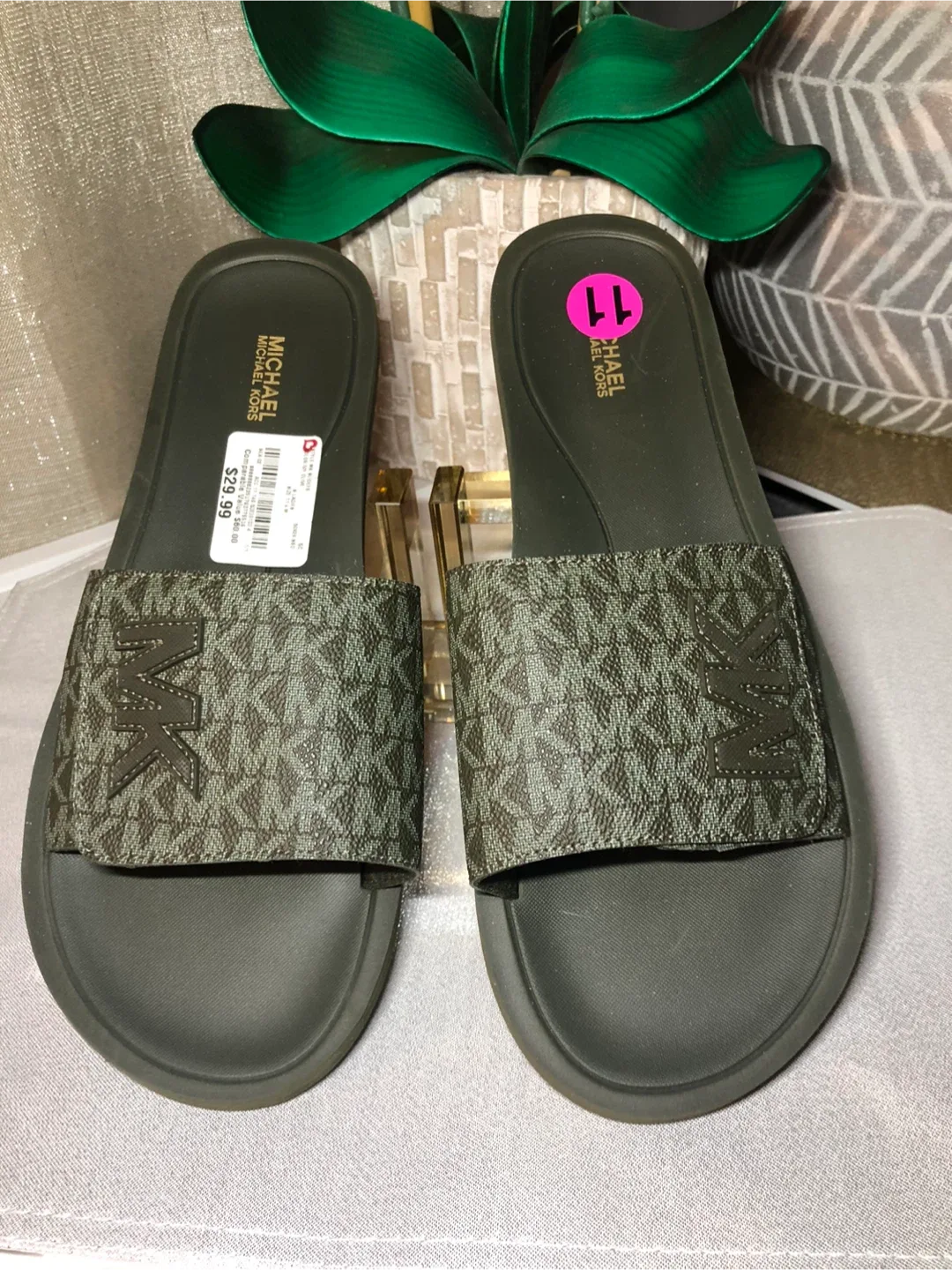 Michael Michael Kors Olive Slides - Size 11 image indicator(3)