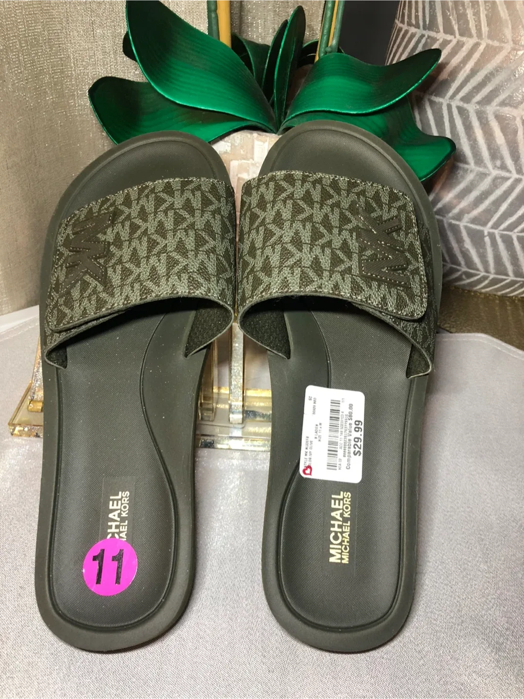 Michael Michael Kors Olive Slides - Size 11 image indicator(5)