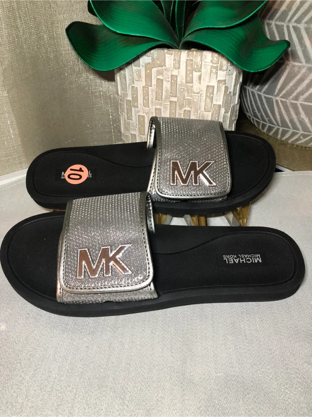Michael Kors MK Slides - Size 10