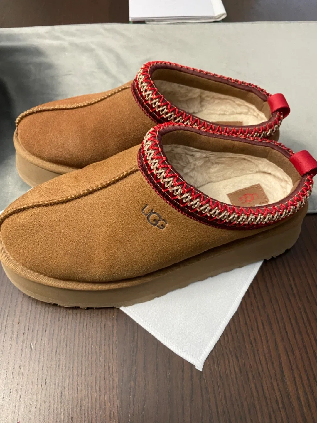 UGG Women's Tasman Luxe Braid Slipper image indicator(2)