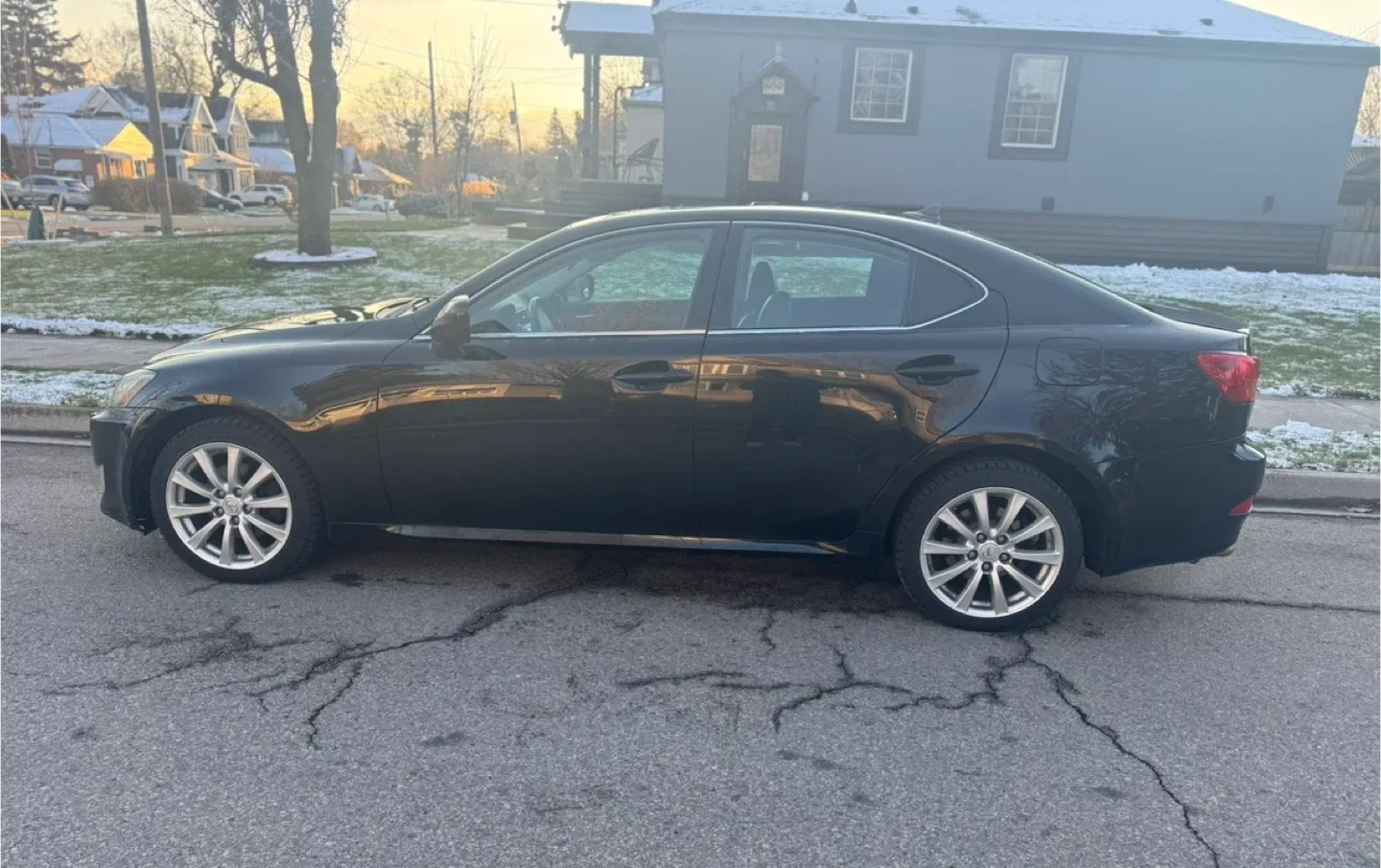 Lexus IS 250 Sedan image indicator(5)