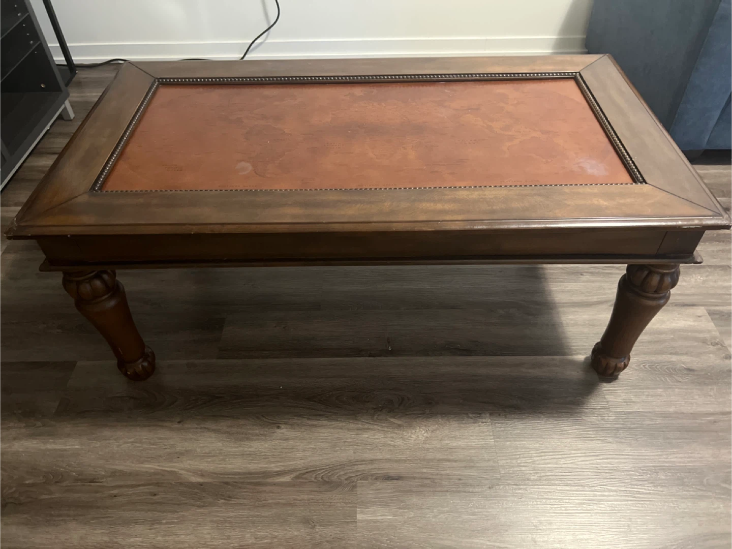 Wooden Coffee Table with World Map Design - photo 2