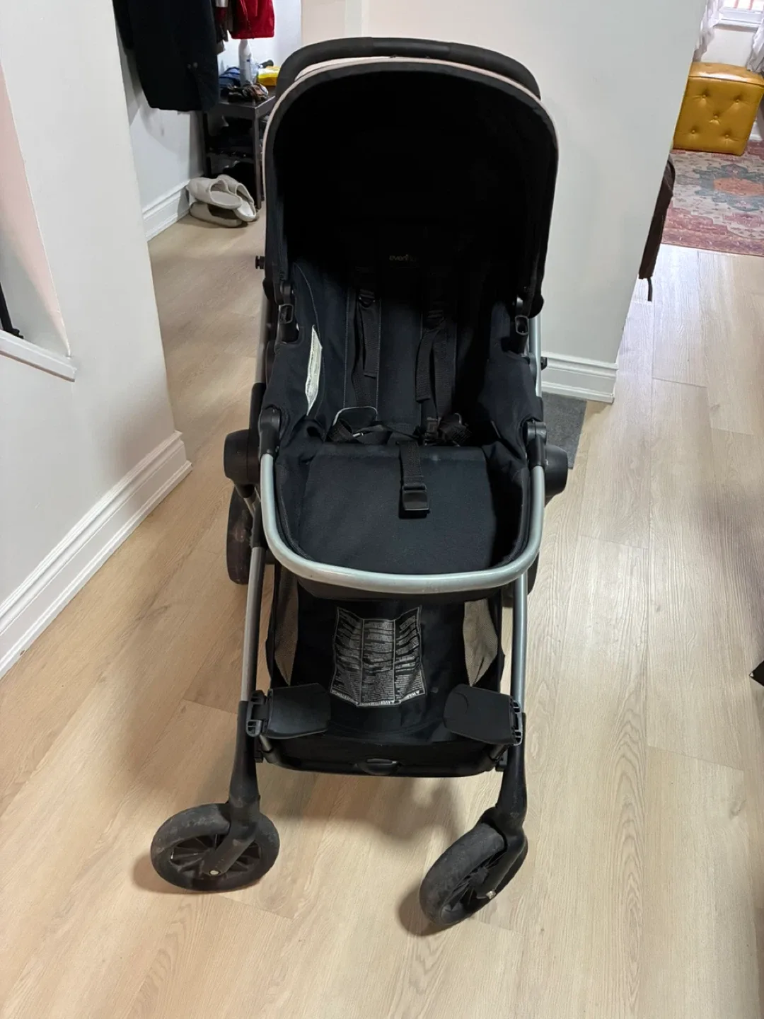 Evenflo Pivot Xpand Stroller - Ayrshire Black image indicator(7)