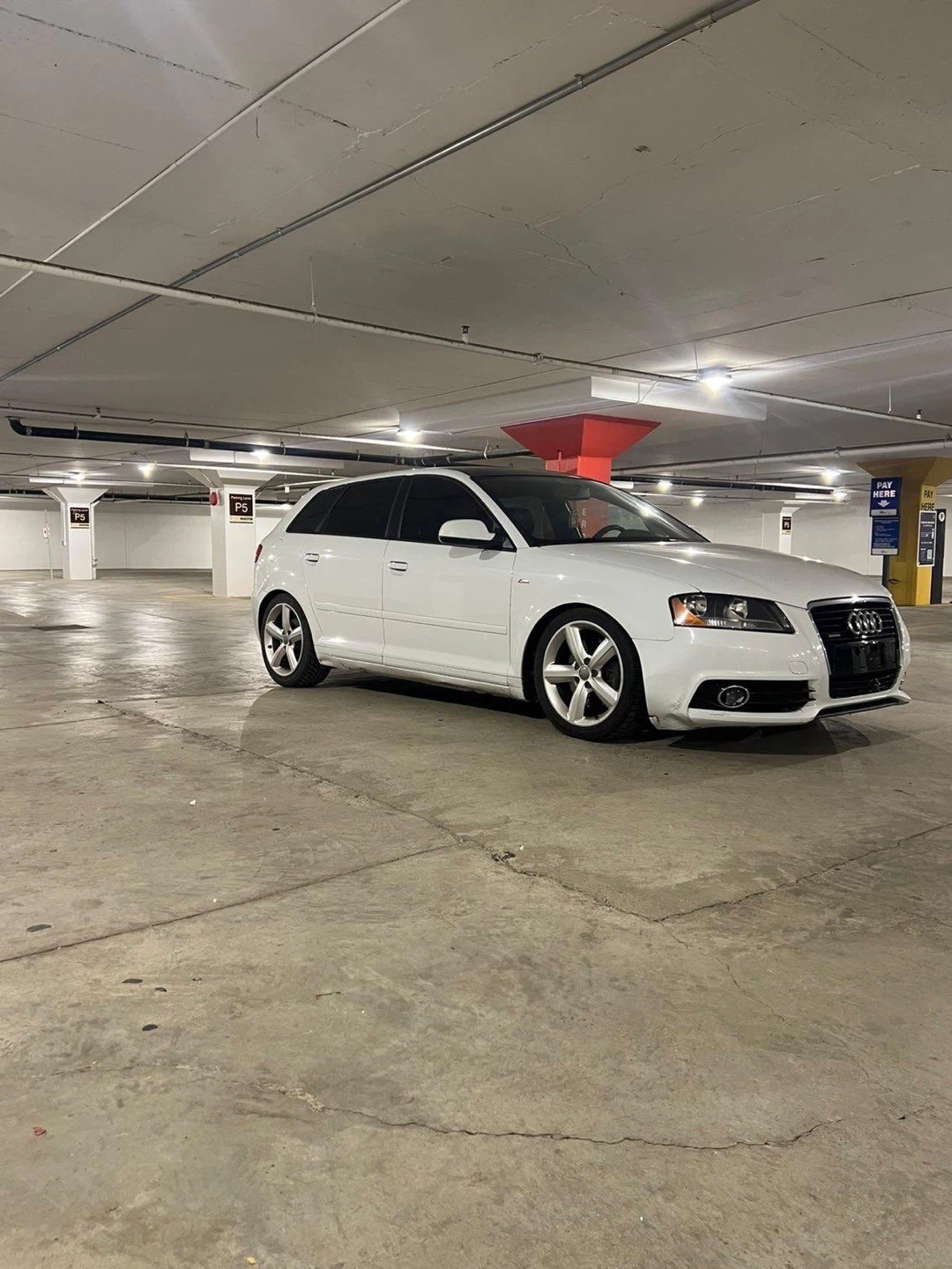 Audi A3 White Hatchback - photo 3