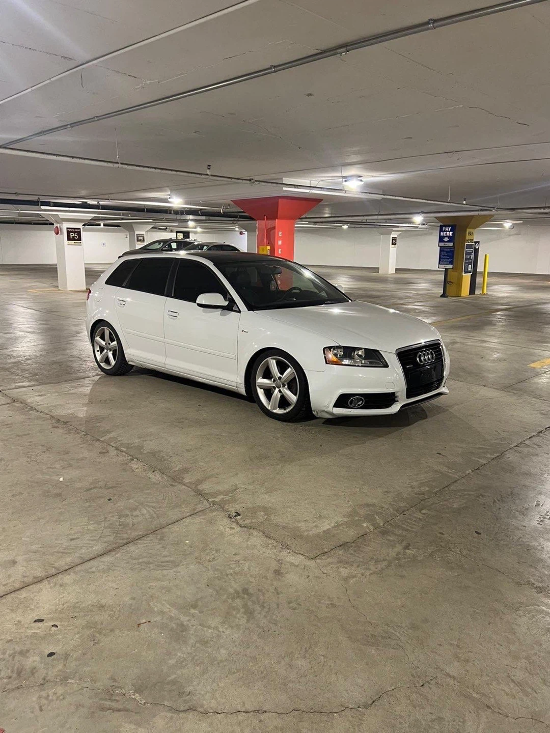 Audi A3 White Hatchback - photo 2