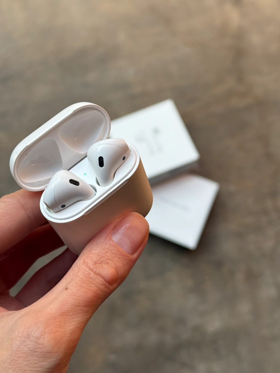 AirPods (2nd Generation) — For Parts - photo 2