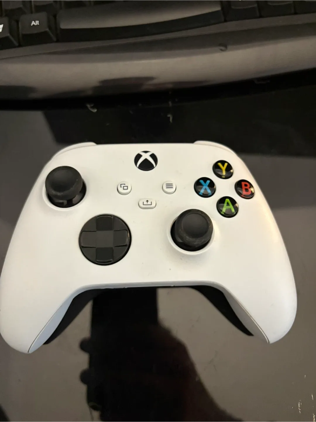 Xbox Series S Console with Controllers image indicator(2)