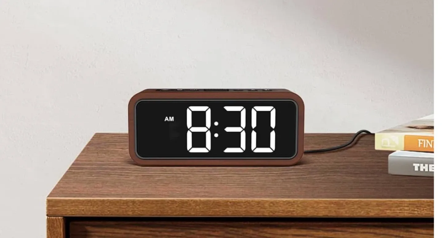 Wooden Digital Alarm Clock image indicator(3)